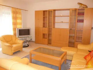 2 Zi.Whg., möbliert, EG mit Garten