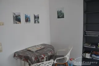 Großes Haus, möbliert, 6 Zimmer, Terrasse /Garten, Balkon, geeignet für bis zu 6 bis 8 Personen.