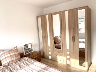 3 Zi.Whg., möbliert,