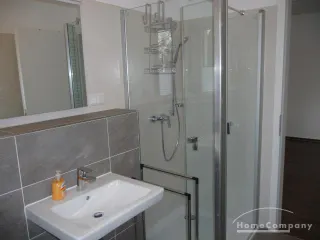 2 Zi.Whg., möbliert, 1. OG mit Balkon