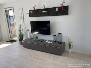 Sehr schöne 3 Zi.-Whg., möbliert. Mit Balkon.