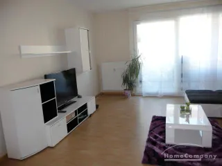 2 Zi.Whg., möbliert, in zentraler Lage.