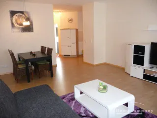 2 Zi.Whg., möbliert, in zentraler Lage.