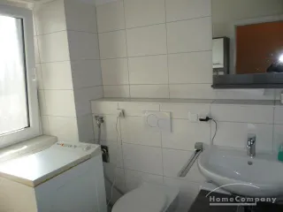 2 Zi.Whg., möbliert, in zentraler Lage.