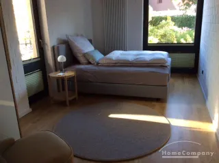 3 Zi.-Whg., möbliert, EG, mit Terrasse, PKW-Stellpatz, sehr schöne, ruhige Lage im Grünen.
