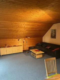 2 Zi.Whg., möbliert, mit Balkon.