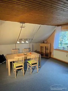 2 Zi.Whg., möbliert, mit Balkon.