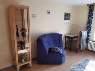 3 Zi.-Wohnung, möbliert, 1. OG. Im Nord-Osten von BS.