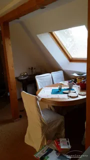 1 schönes, möbliertes Zimmer in einer 3 Zi.Whg.