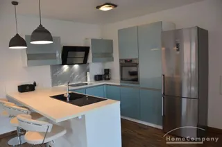 Schöne, geräumige 4 Zi.Whg., möbliert, mit Balkon.