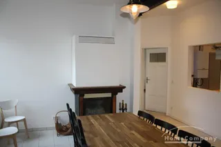 Schöne, großzügig geschnittene 3 Zi.-Wohnung, Garten zur Mitbenutzung.