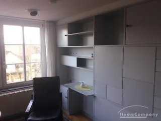 4 Zi.Whg., möbl., gute Ausstattung, helle Whg., getrennte Zimmer. Gute Verkehrsanbindung zum Hbf.