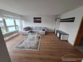 4 Zi.Whg., möbliert, 2 Balkone, erstklassige Lage,  barrierefrei, 4 OG 2 Bäder, modernisiere Whg. im Schillerteichcenter mit Sauna und Schwimmbad.