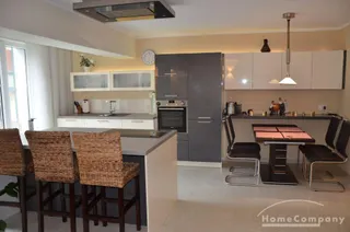 3 Zi.Whg., hochwertig möbliert, 1. OG, Balkon. Garten. Komplett ausgestattet