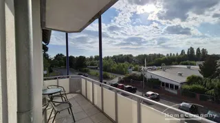 Schöne, gemütliche 2 Zi.-Wohnung, möbliert, mit Balkon Richtung Westen, PKW-Stellplatz.