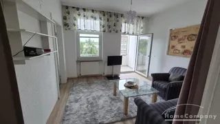 Schöne, gemütliche 2 Zi.-Wohnung, möbliert, mit Balkon Richtung Westen, PKW-Stellplatz.