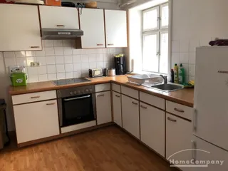 Schöne 5 Zi.Whg., möbl., gute Ausstattung. Innenhof zur Nutzung.