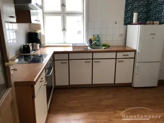 Schöne 5 Zi.Whg., möbl., gute Ausstattung. Innenhof zur Nutzung.