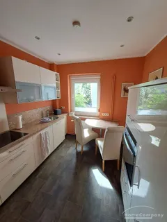 Schöne 3 Zi.-Whg., möbliert, EG, in ruhiger Lage.