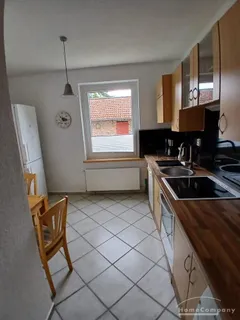 Schöne 3 Zi.-Wohnung im EG eines 4-Familien-Hauses. Garten zur Mitbenutzung.  Nähe Bahnhof.