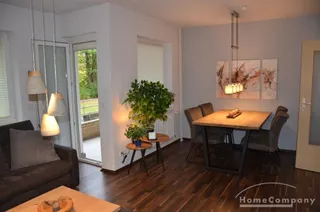 Moderne, schöne 2 Zi.Whg., möbliert, mit Balkon und PKW Stellplatz in ruhiger Lage.