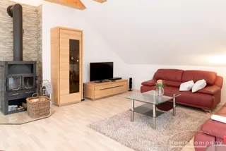 Hochwertig eingerichtete 3 Zi.Wohnung, komplett ausgestattet. Mit Balkon. In ruhiger Wohnlage.