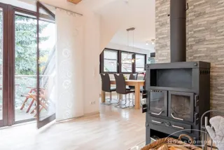 Hochwertig eingerichtete 3 Zi.Wohnung, komplett ausgestattet. Mit Balkon. In ruhiger Wohnlage.