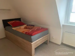 Schöne 3 Zi.-Dachgeschoss-Wohnung in ruhiger Lage. Garten zur Mitbenutzung.