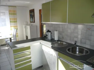Schöne, großzügige 3 Zi.Whg., 1. OG, offene Bauweise, mit Balkon, in ruhiger Lage.