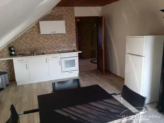 Schöne 2 Zi.Whg., möbliert, mit Balkon, sep. Eingang.