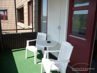 3 Zi.Whg., unmöbliert, 3. Etage, mit großem Balkon. Gute Lage in der Weststadt. Ggf. mit Garage.