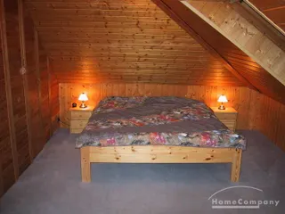 3 Zi.Whg., möbl., 1. OG, in einem 2 Fam.-Haus.