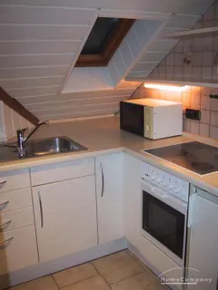 3 Zi.Whg., möbl., 1. OG, in einem 2 Fam.-Haus.