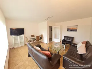 2 Zi.-Einliegerwohnung, möbliert, EG, mit sep. Zugang. Gute, neue Ausstattung. PKW-Stellpltz