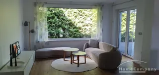 Großzügige, schöne 4 Zi.-Wohnung in ruhiger Lage am Ortsrand. Mit Terrasse und Garten.