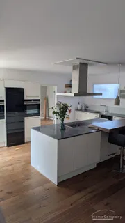 Großzügige, schöne 4 Zi.-Wohnung in ruhiger Lage am Ortsrand. Mit Terrasse und Garten.
