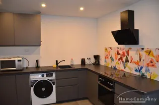 Doppelhaushälfte, möbliert, Neubau, 2 Duschbäder,  neu ausgestattet, über 2 Ebenen.