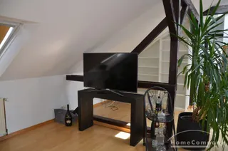 Sehr schöne 2 Zi.-Wohnung im 3. OG mit Dachterrasse. In der Nähe zur Uni, komfortable Wohnung mit KFZ-Stellplatz vor der Tür.