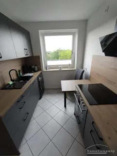 2 Zi.-Wohnung, möbliert, 4. OG, mit Loggia.