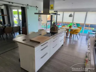 Sehr schönes, komfortables Haus mit Garten, ca. 800 qm Grundstück und Doppelcarport