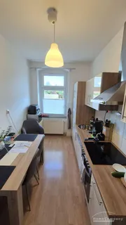 Schöne, gemütliche 2 Zi.-Wohnung, möbliert, mit Balkon Richtung Westen.