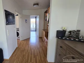 2 Zi. Wohnung, 5.OG, komplett möblierte und ausgestattete Whg. mit großem Balkon, Aufzug bis in die Tiefgarage.