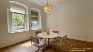 5 Zimmer-Wohnung, möbliert, EG bzw. Hochparterre, aufwändig sanierter Altbau in sehr guter Lage.