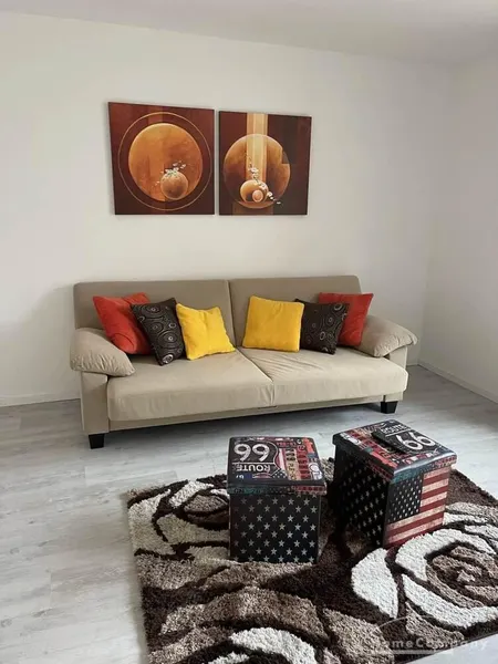 Schöne Wohnung mit 2 sep. Schlafzimmern jeweils mit Doppelbett bzw. 2 Einzelbetten.