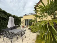 große Poolterrasse