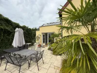 große Poolterrasse
