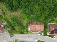 von Oben Haus und Bauplatz