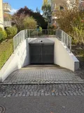 Tiefgaragen-Ein-und Ausfahrt