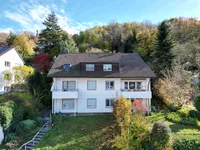 Wohnung im Hanggeschoss