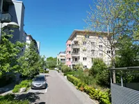 Blick in die Spielstraße